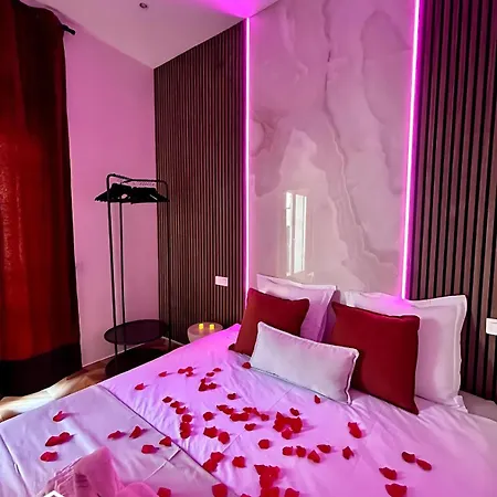 Apartman Luxurious - Seaside - Bath - Wifi - Ac
