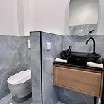 Apartament Luxurious - Seaside - Bath - Wifi - Ac
