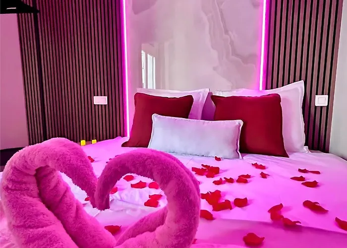 Luxurious - Seaside - Bath - Wifi - Ac