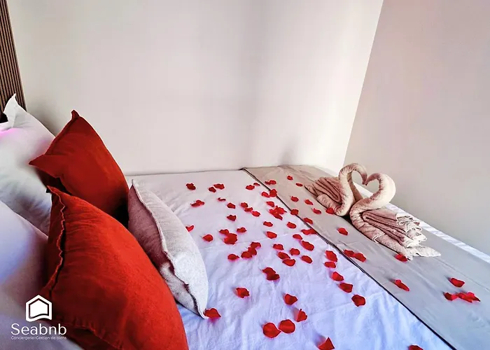 Luxurious - Seaside - Bath - Wifi - Ac * Nice