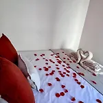 Luxurious - Seaside - Bath - Wifi - Ac 尼斯